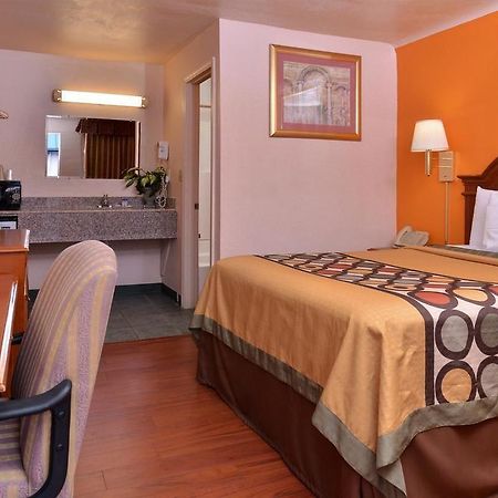 Americas Best Value Inn Eugene Exterior photo