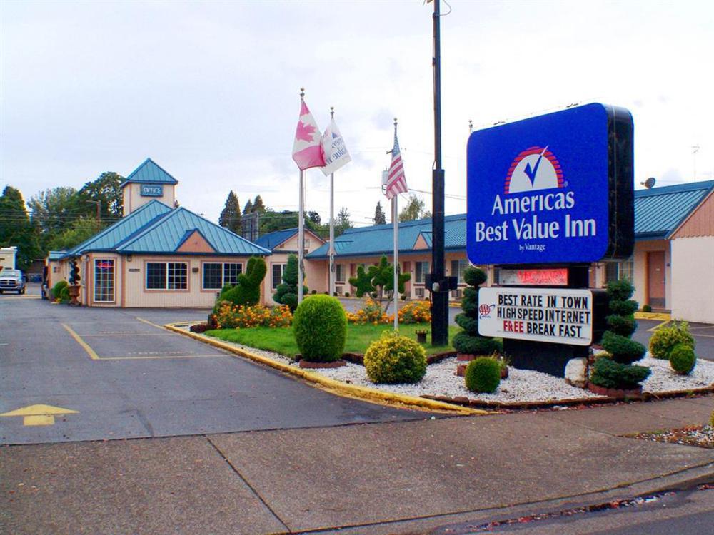 Americas Best Value Inn Eugene Exterior photo
